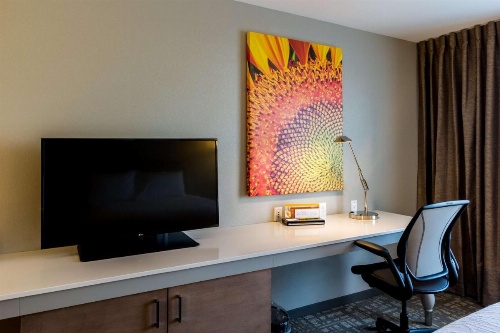 Hilton Garden Inn Salina image 5